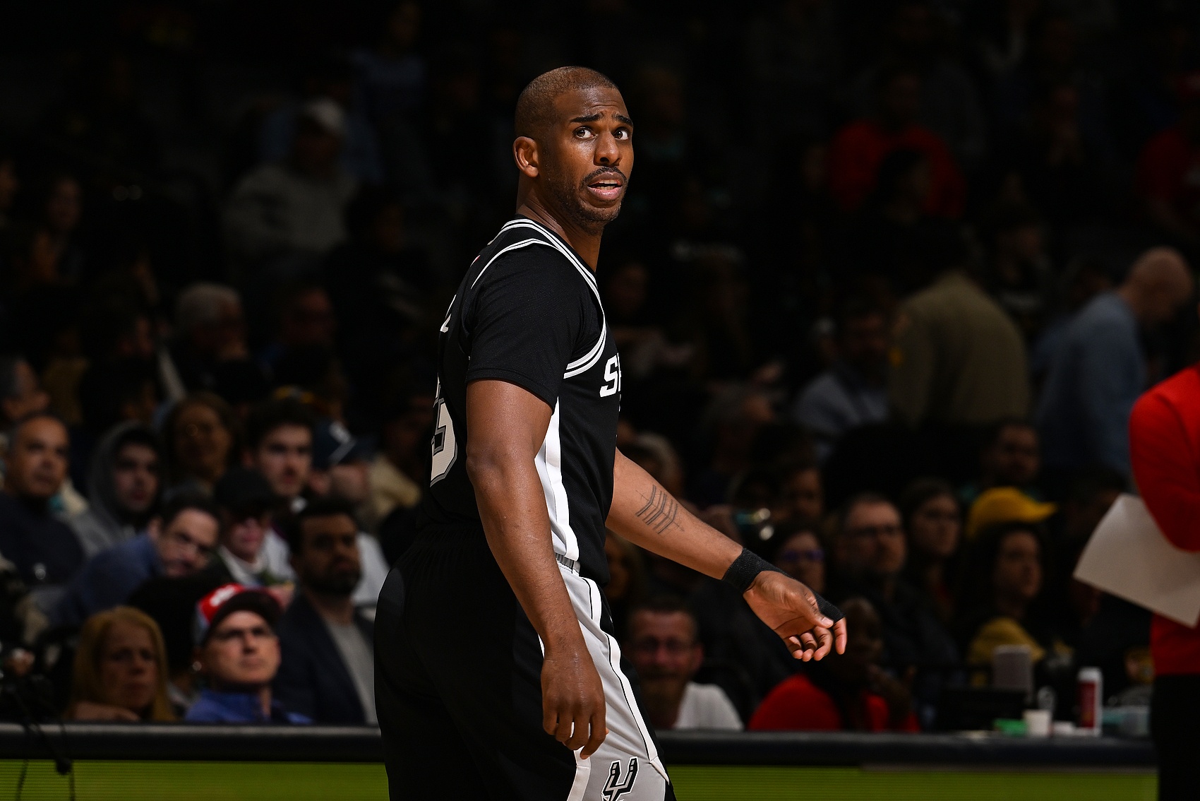 开云体育官网-保罗：更衣室多数人都在聊车音乐和女人 我们必须让理财成为常态