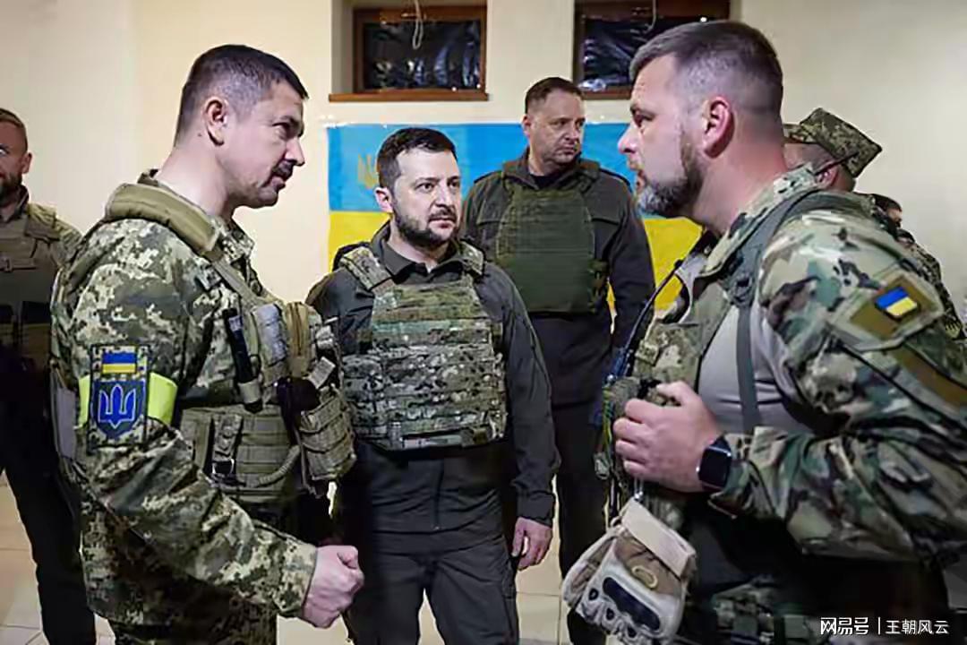 乌克兰宣布提供军用无人机，支持菲方在南海对付中国