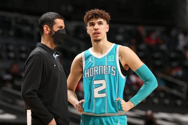 3天2胜卫冕冠军！全民皆兵的黄蜂继续低调发育