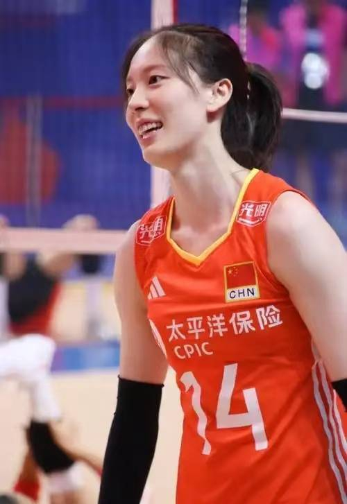 开云体育官网-中国女排五大美女盘点：第二名毫无争议，第一名出人意料|张常宁|惠若琪|李月明|郑益昕|赛场_新浪体育_新浪新闻